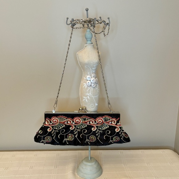 Aldo Handbags - *SOLD* Vintage 90s ALDO Beaded and Sequin Clutch